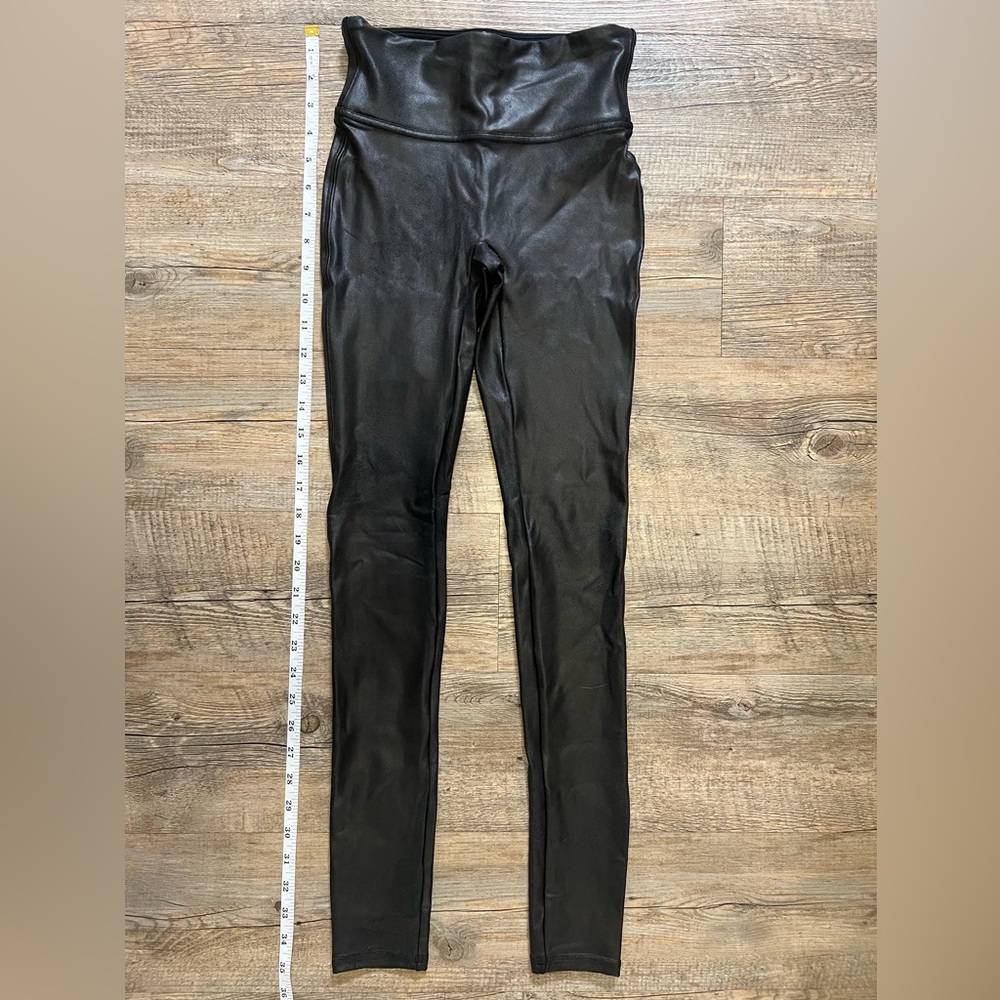 Spanx faux leather leggings - size xsmall - Picture 8 of 10